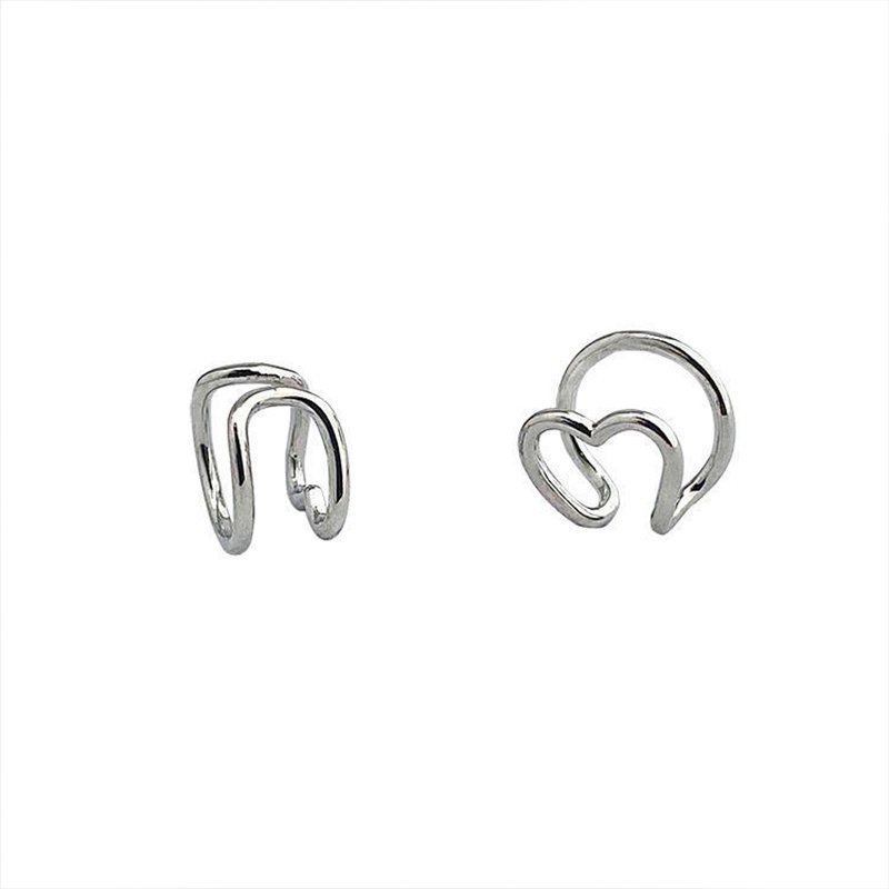 2 Pcs / Anting Klip Telinga Cinta Fashion Aksesoris Wanita