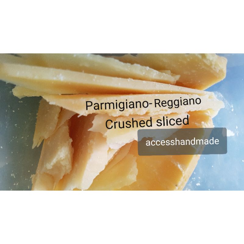 

Parmigiano Reggiano Cheese hard keju mirip parmesan crushed sliced easy to melt DOP 24m 36m