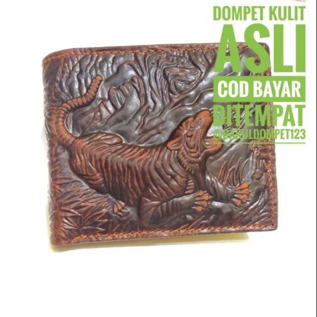 DOMPET KULIT SAPI MOTIF TIMBUL MACAN