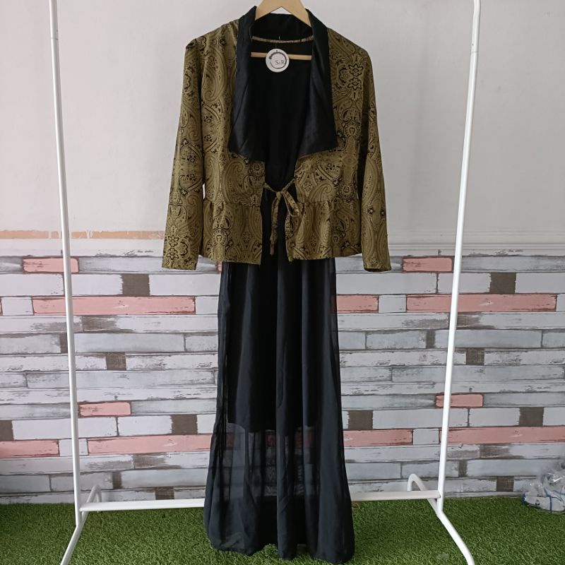 Satu Set Dress dan  Blazer Wanita