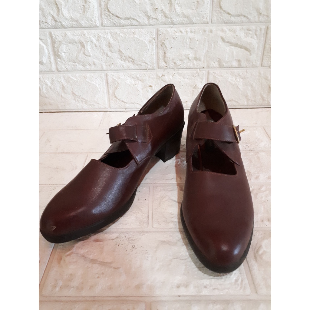 SEPATU PANTOFEL KULIT (CEWEK) MERK BARCELONA