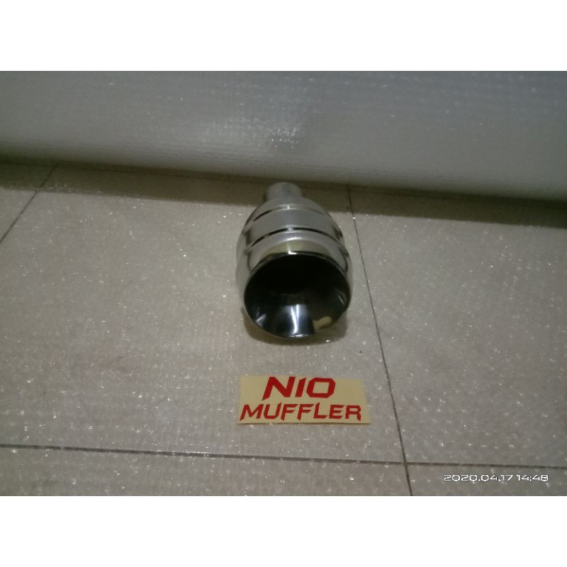 Knalpot mobil suara serigala.