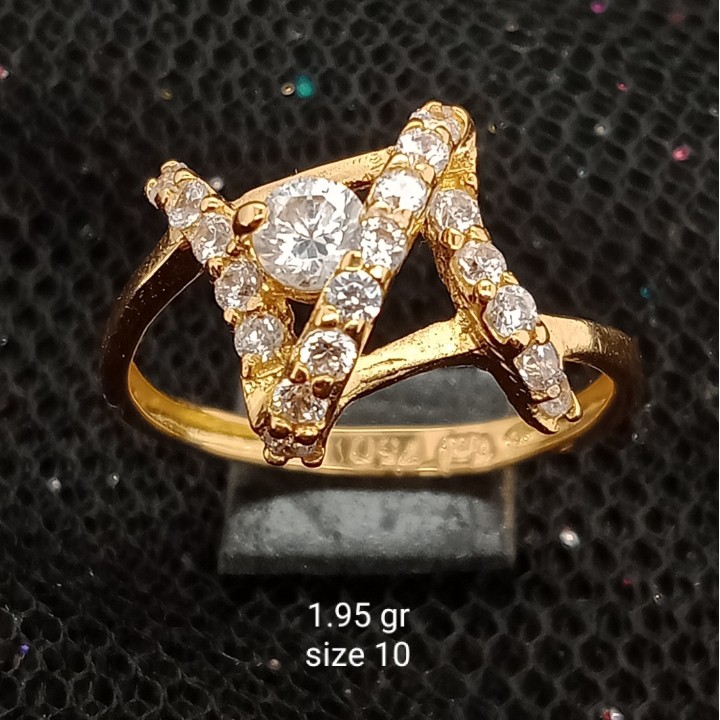 Cincin Emas 17 K - 1.95 gr Kadar 750 - 2113