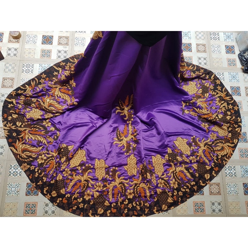 ekor kebaya/rok ekor