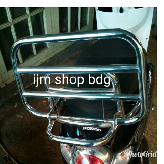 Aksesories motor scoopy Back rack sandaran belakang scoopy