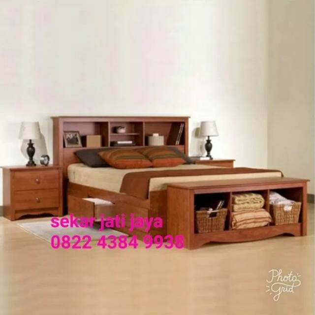 Set Tempat Tidur Dipan Ranjang Nakas Laci Kayu Jati Jepara