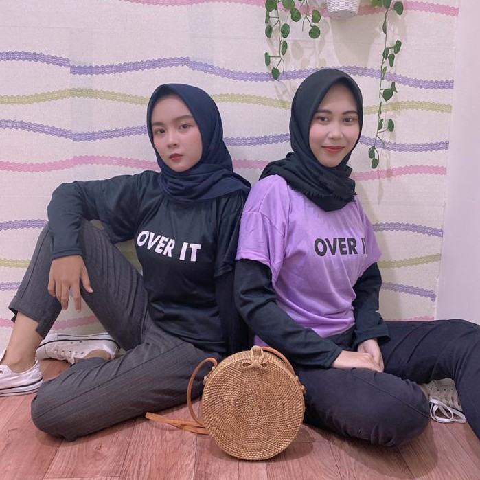 Atasan baju oversize OVER IT warna LILAC bahan spandex