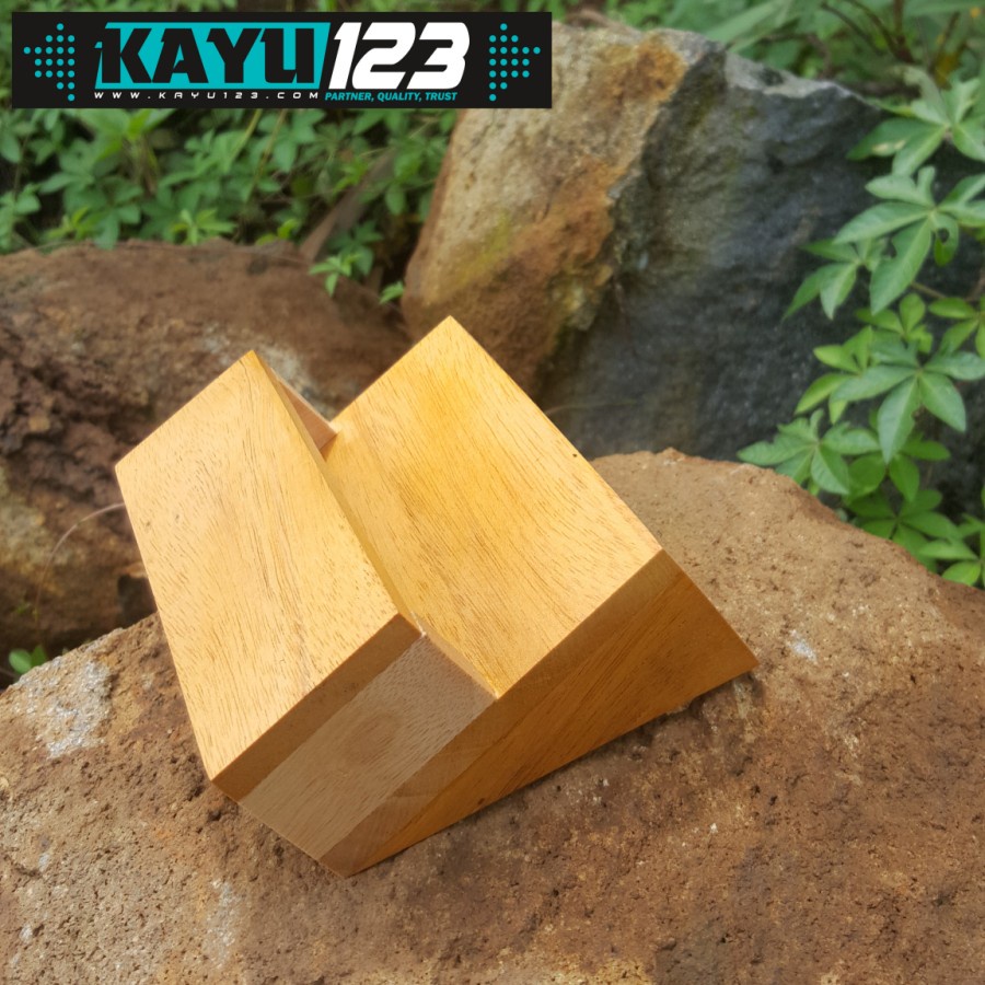 

Wooden Card Holder Ukuran 10,5x8 cm Tempat Penyimpanan Kartu (WCH-08)