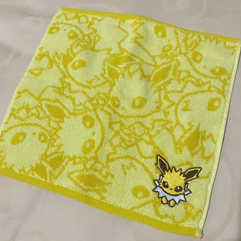 handuk kecil pokemon center jolteon