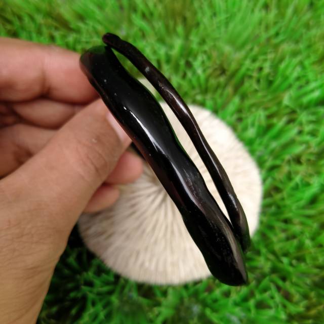 Gelang akar bahar tunggal batang kecil