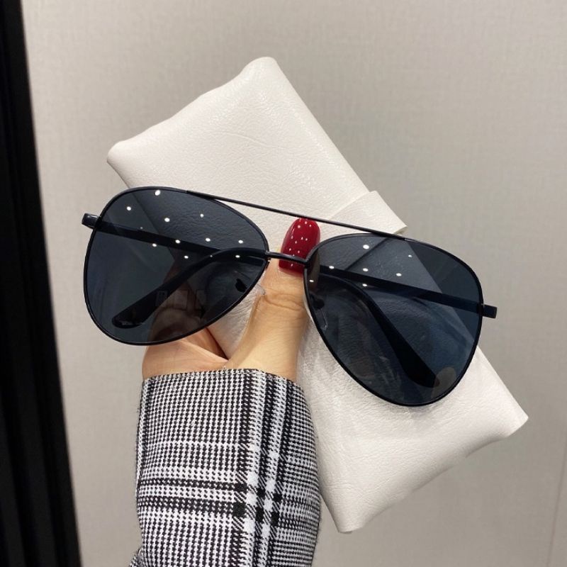 kaca mata hitam cobra