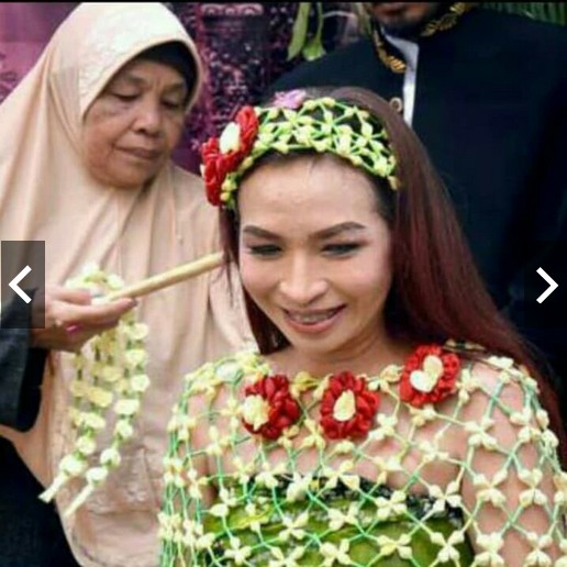 satu set siraman roncean bunga melati