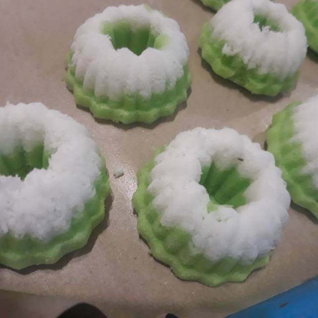 

Kue Putu Ayu