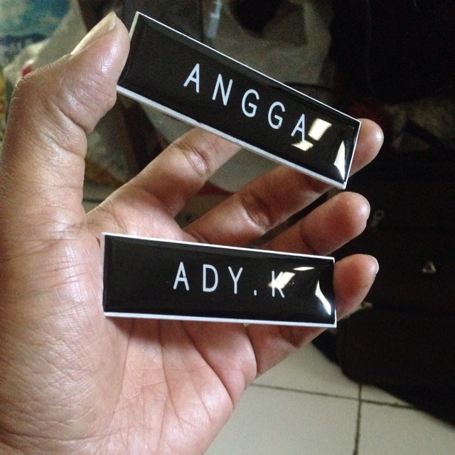 

Name tag resin PNS Dokter karyawan swasta kantor