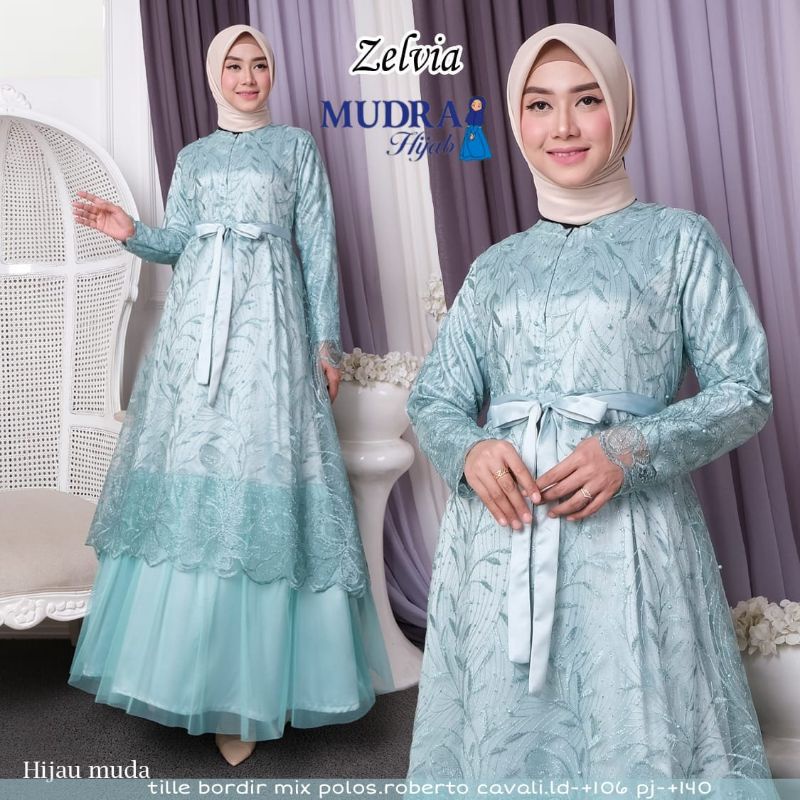 Zelvia Dress