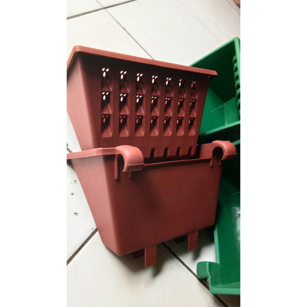 Jual  Pot gantung tanaman rambat / pot tembok plastik / vas bunga ⠀⠀⠀⠀⠀⠀⠀⠀⠀⠀⠀⠀