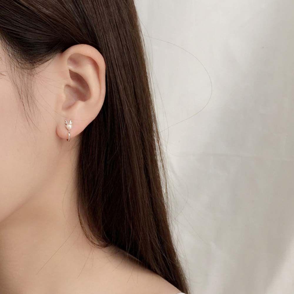 Mxbeauty Anting Klip Bentuk Rusa Aksen Mutiara Warna Silver Gaya Korea Untuk Wanita