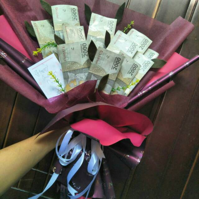 Buket uang 2000 rupiaah