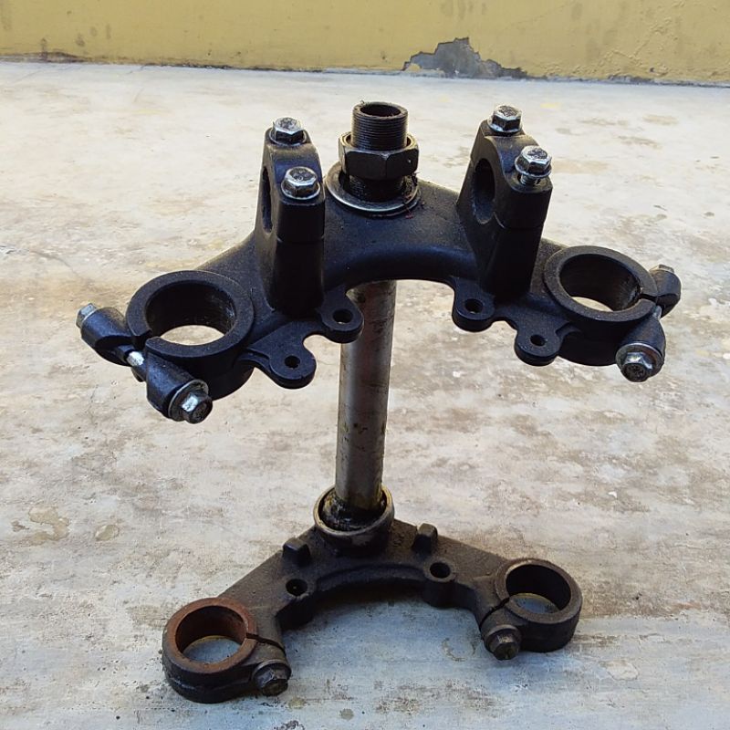 segitiga T atas bawah honda gl100 original