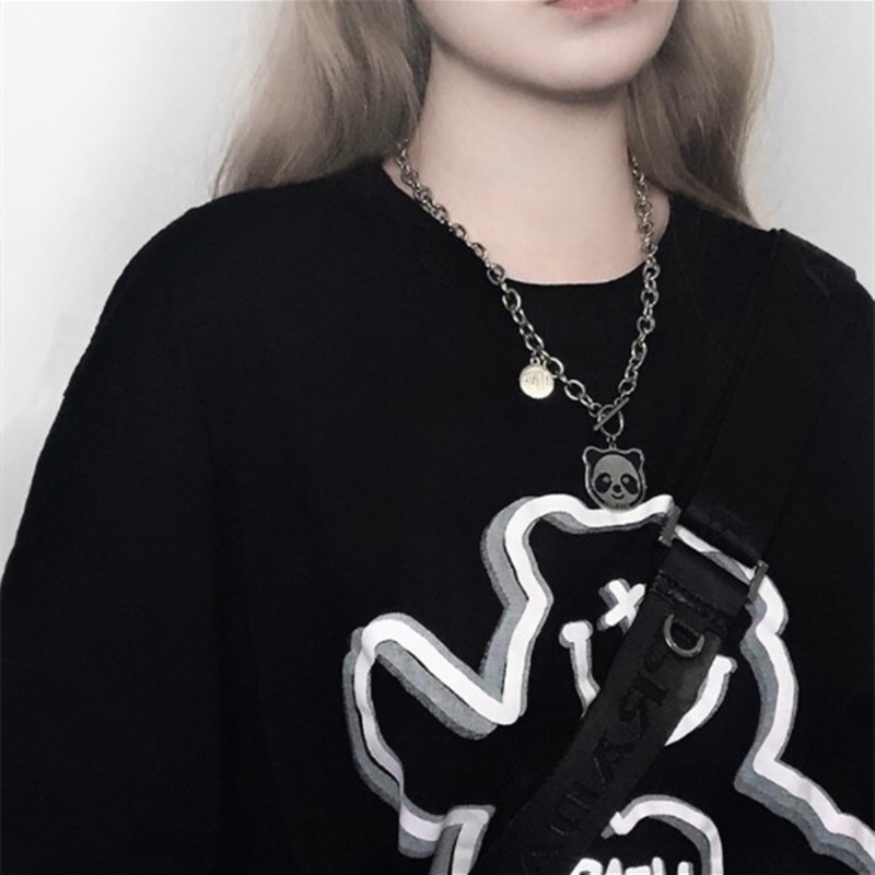 Kalung Desain Kartun Kepala Panda Bahan Titanium Steel Warna Hitam Dan Putih Gaya Hip Hop