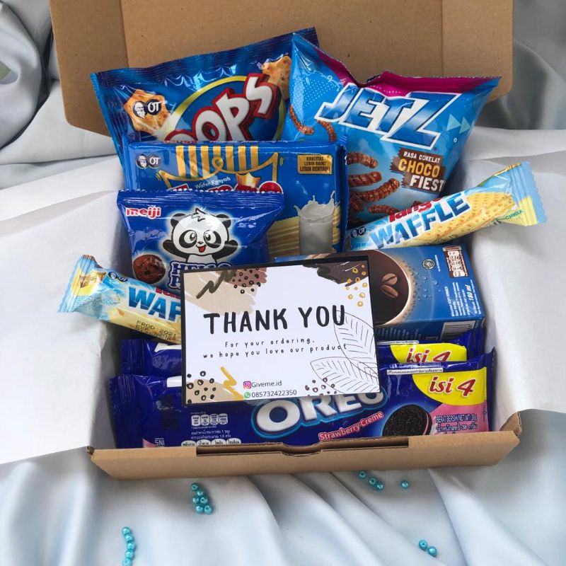 

SNACKBOX | GIFTBOX | KADO WISUDA | KADO SIDANG | KADO ULANG TAHUN | HAMPERS | BLUE SERIES