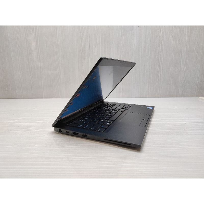 Laptop Dell Latitude 7390 Core i7 gen 7 Ram 16GB SSD 512GB Second Bergaransi