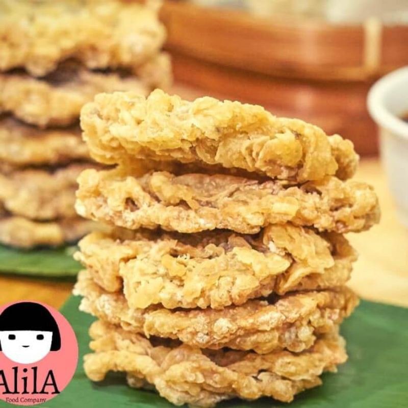 

Pempek Kulit Paket isi 10 pempek kulit, terbuat dari kulit dan ikan tenggiri asli Palembang.