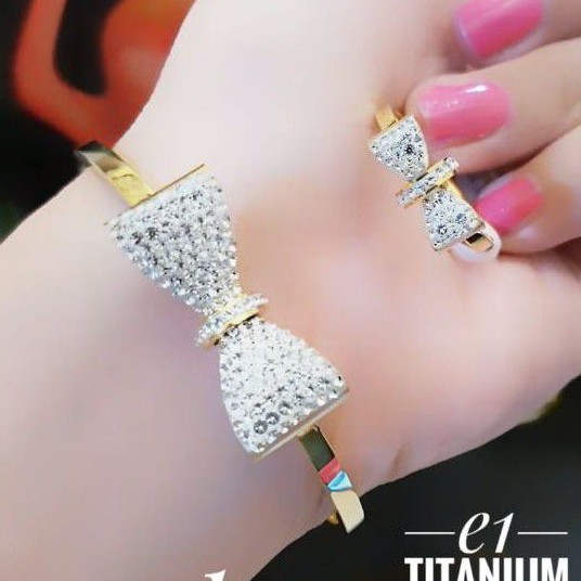 Titanium gelang dan cincin model pita 1002m