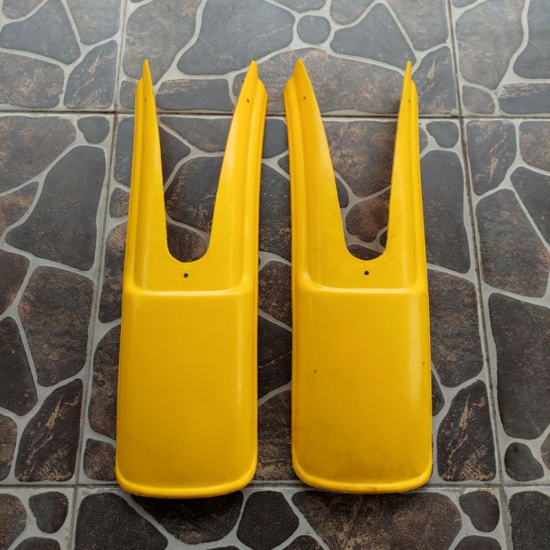 pet cover fender spakbor slebor depan yamaha dt100 yt115 original