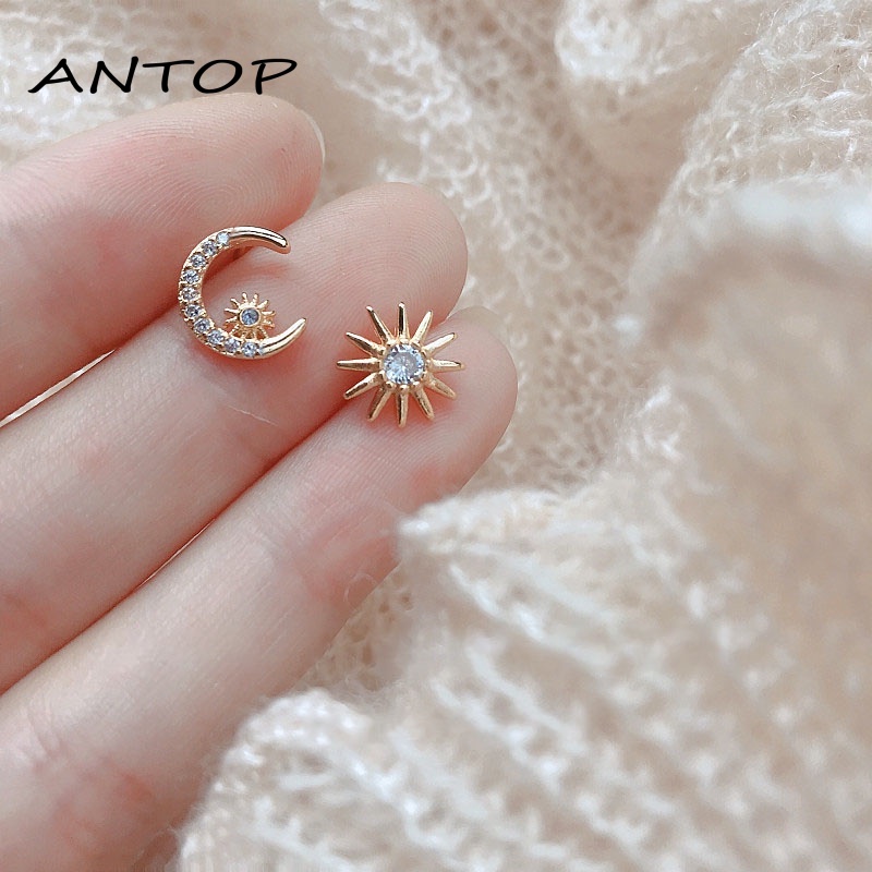 Anting Tusuk Asimetris Lapis Silver / Gold Model Matahari / Bulan Sabit Untuk Wanita