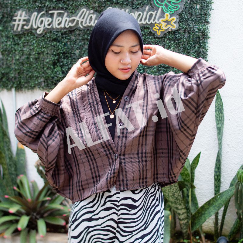 Moige batwing // kemeja tamara batwing // outer batwing flanel &amp; semiwoll