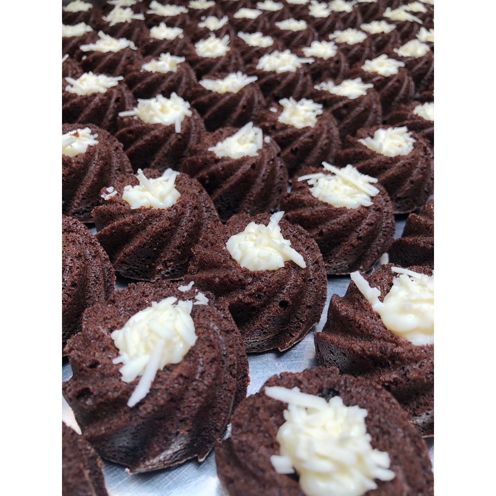 

Brownies kukus keju lumer (Isi 12 pcs)