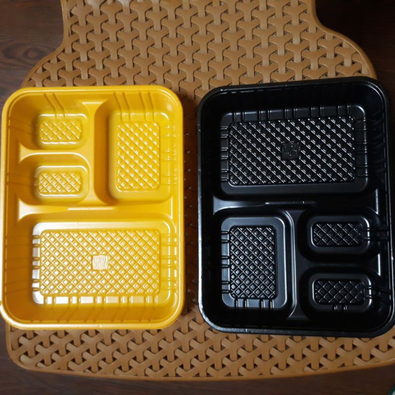 Tray sekat 4 / Box bento sekat 4 +tutup / tenpat nasi kuning minimal 50pcs ready warna hitam