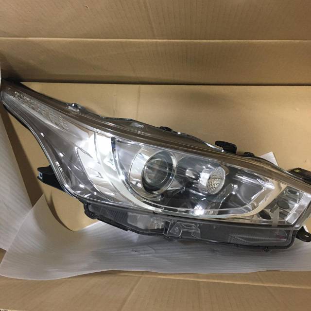 Lampu Depan Kanan Yaris NCP15