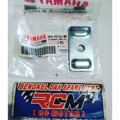 1PA-F2174-00 END TUTUP SETELAN RANTAI DI ARM VIXION NEW DAN SUPERTRACK ARM MODEL GEDE ORI YAMAHA