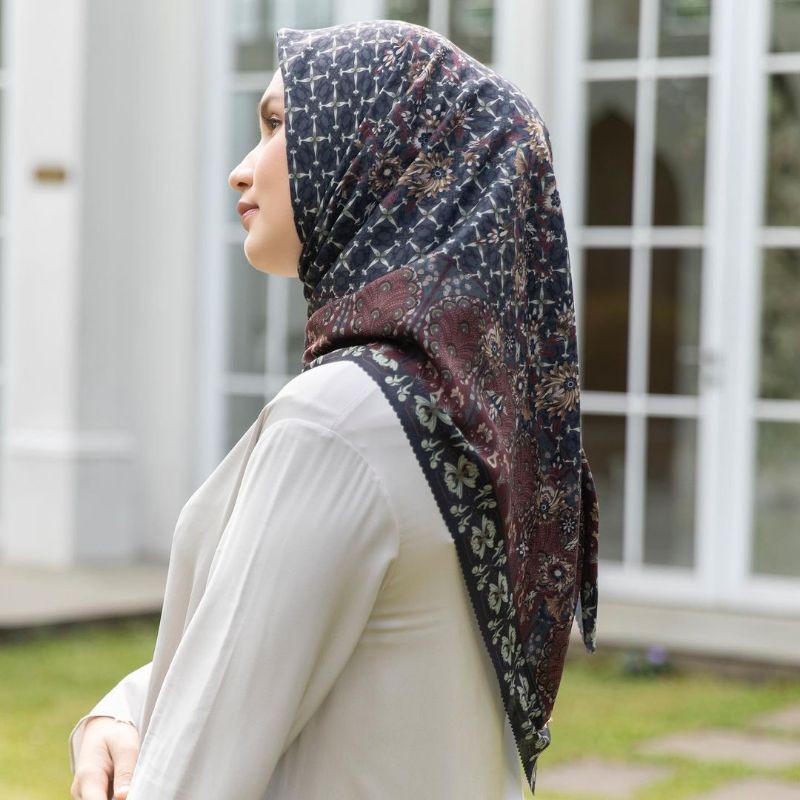 Rulla Scarf HL x Dwihanda