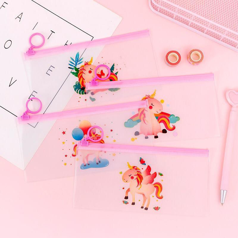 

Tempat Pensil Transparan Unicorn Rainbow