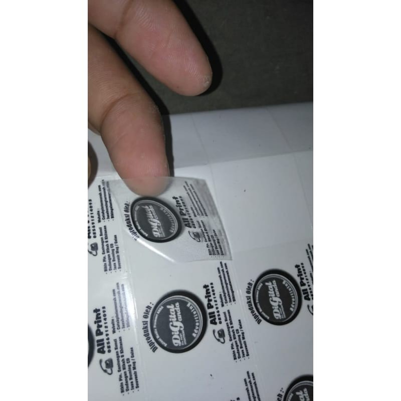

CETAK STIKER TRANSPARAN A3+ (PRINT & CUT)