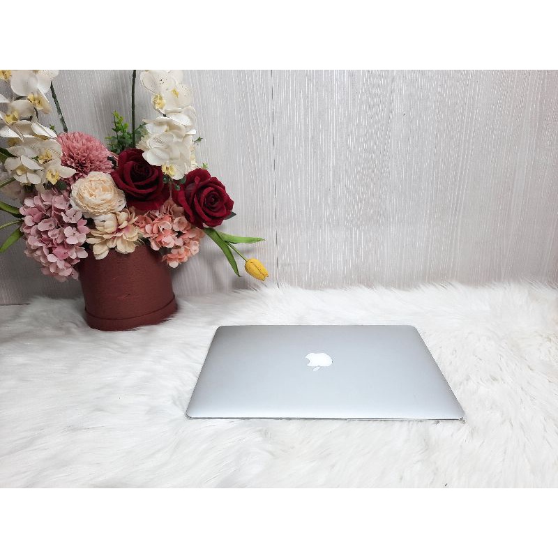 Macbook Air  Murah 2012 Core i5 Ram 4 GB SSD 256 GB Bergaransi