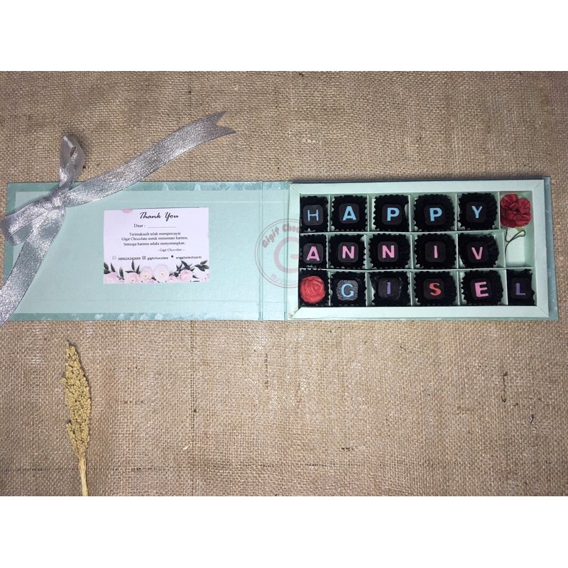 

Hard Cover Coklat Sekat 3x6 by Gigit Chocolate