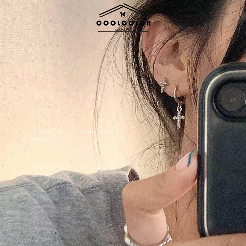 COD❤️ 1Sepasang Anting Stud Asimetris Desain Salib Aksen Berlian Kilau Impor Fashion Korea Aksesoris Wanita