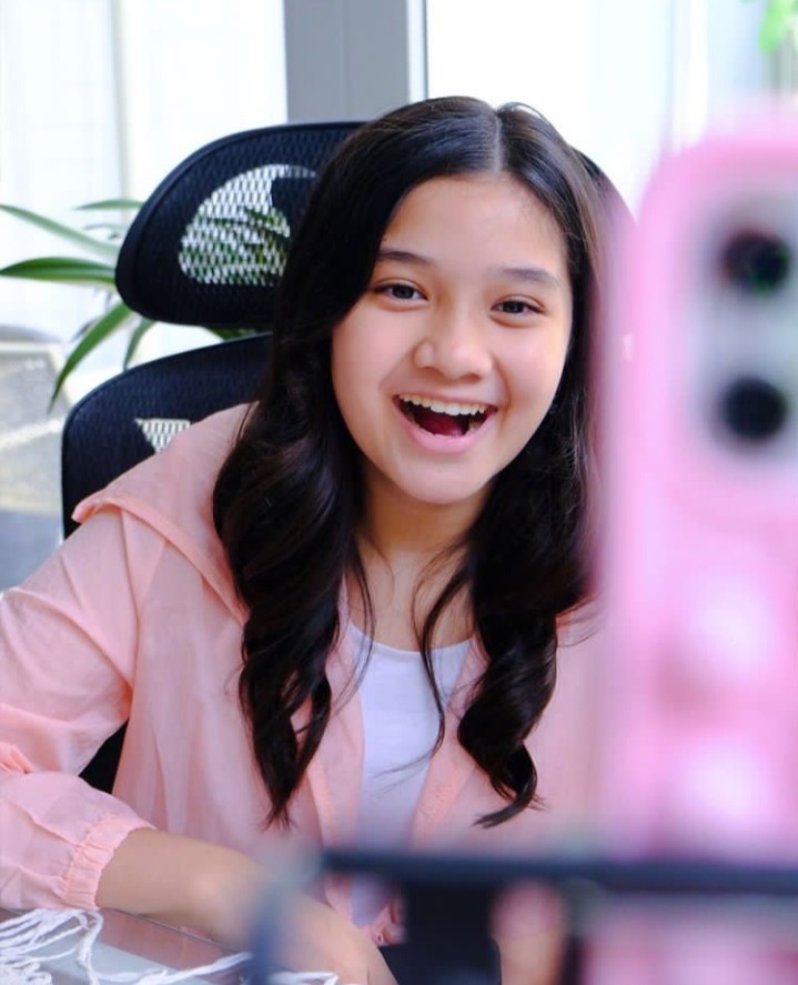 Royale Perfume Series 800 Ml Pewangi Pakaian Baju All Varian