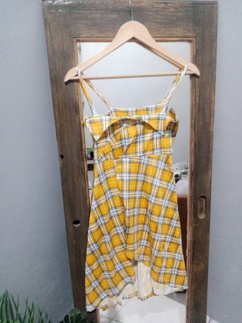 GINGHAM YELLOW ASSIMETRIS DRESS