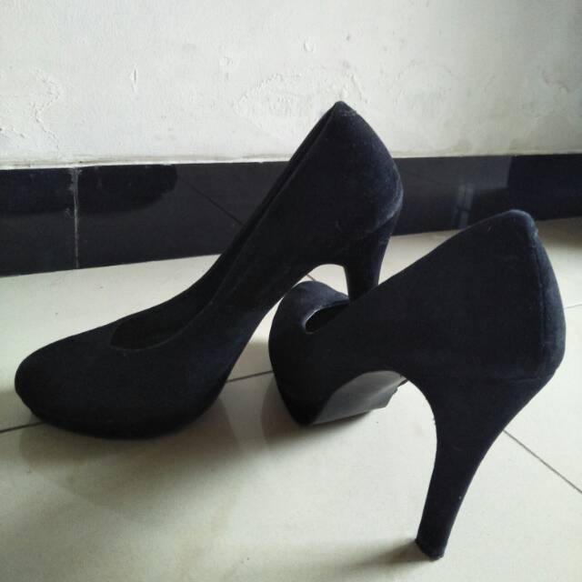 Studio nine heels (preloved)