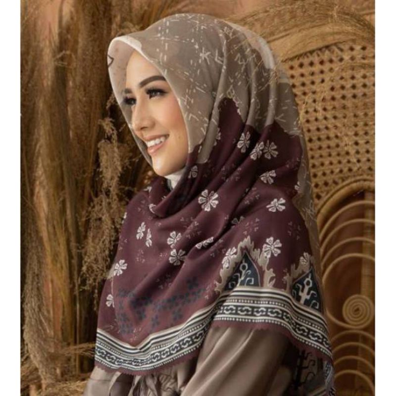 Wirasana Scarf Wearingklamby