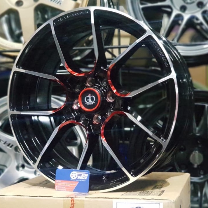 Velg GIO CW  R17x 7.5 PCD 8 4x100 4x114 Et.40