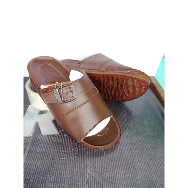 sandal  pria kulit original sapi asli casual berkualitas murah tready kekinian terbaru