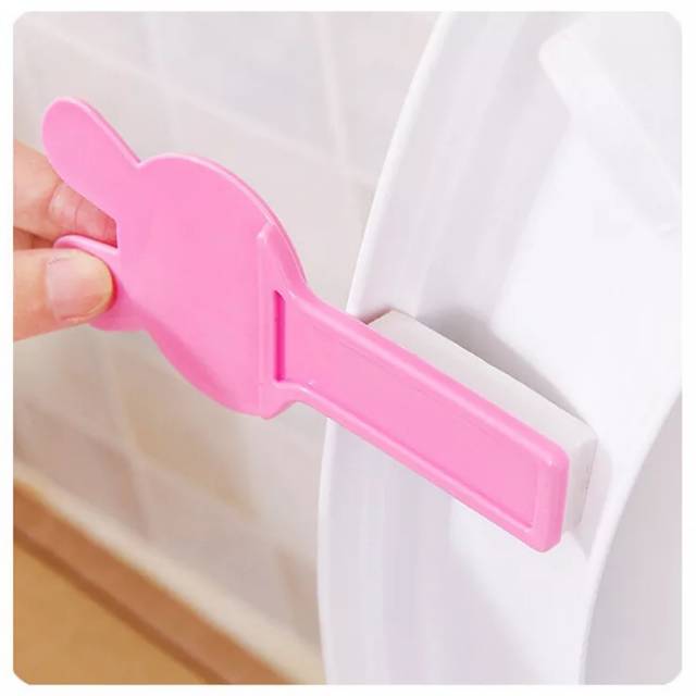 toilet handle / pengangkat dudukan toilet