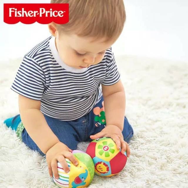 FISHER PRICE RATTLE BALL / FISHER PRICE BOLA KRINCINGAN