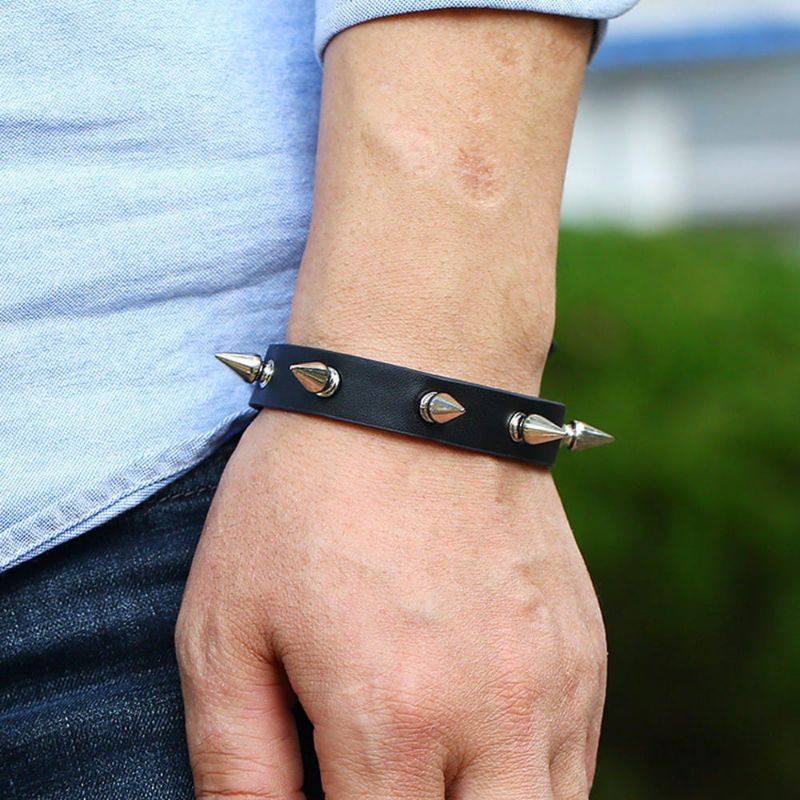 gelang duri punk rocker